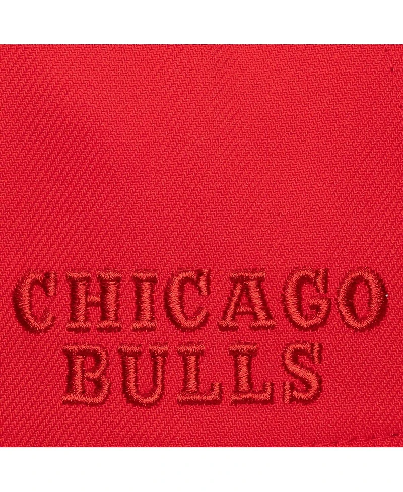 Mitchell & Ness Men's Red Chicago Bulls Legendary Home Pro Pinch Snapback Hat