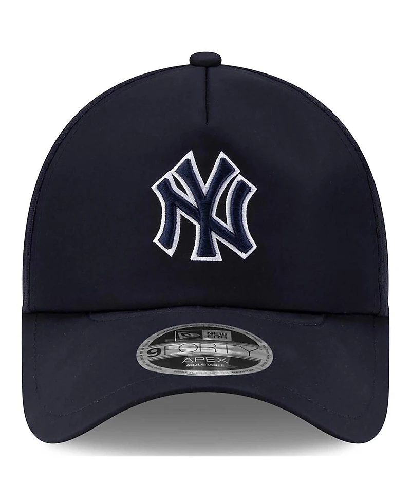 New Era Men's Navy New York Yankees 2026 Batting Practice Apex 9FORTY Adjustable Trucker Hat