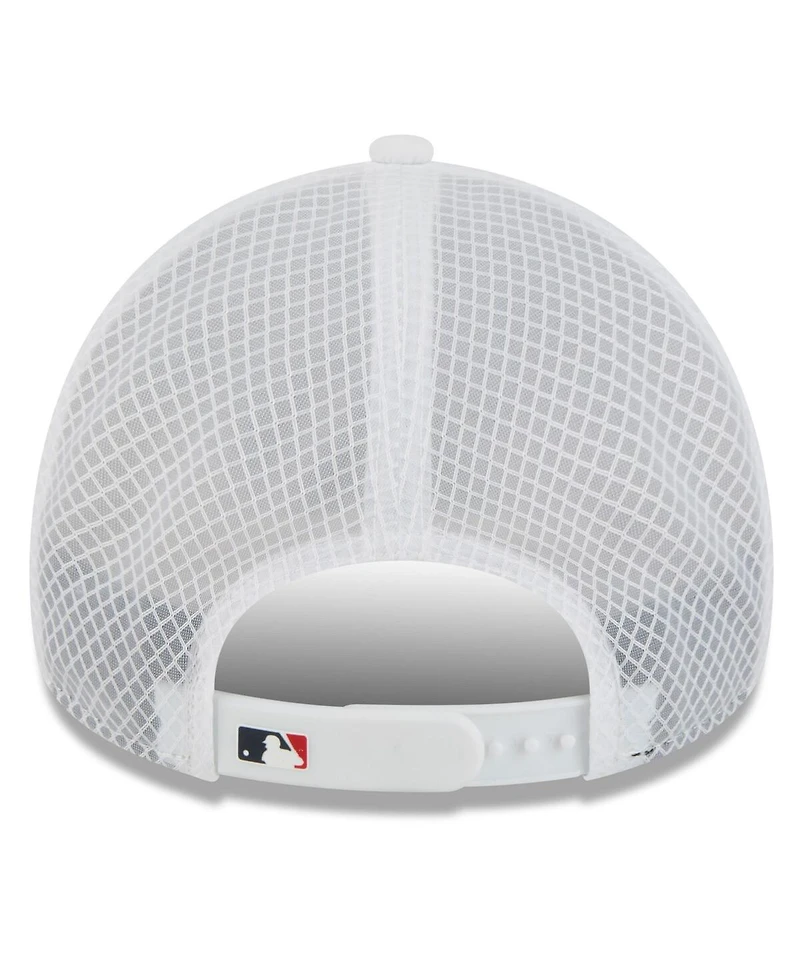 New Era Men's White Boston Red Sox 2026 Batting Practice Apex 9FORTY Adjustable Trucker Hat