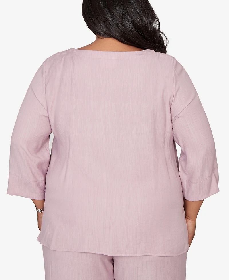 Alfred Dunner Plus Vintage Charm Textured Spliced Rose Top with Necklace