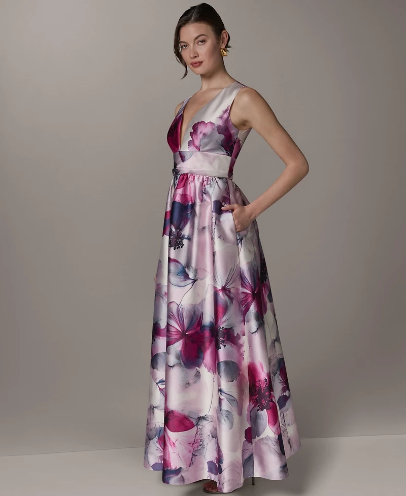 Donna Karan New York Petite Sleeveless V-Neck Ball Gown