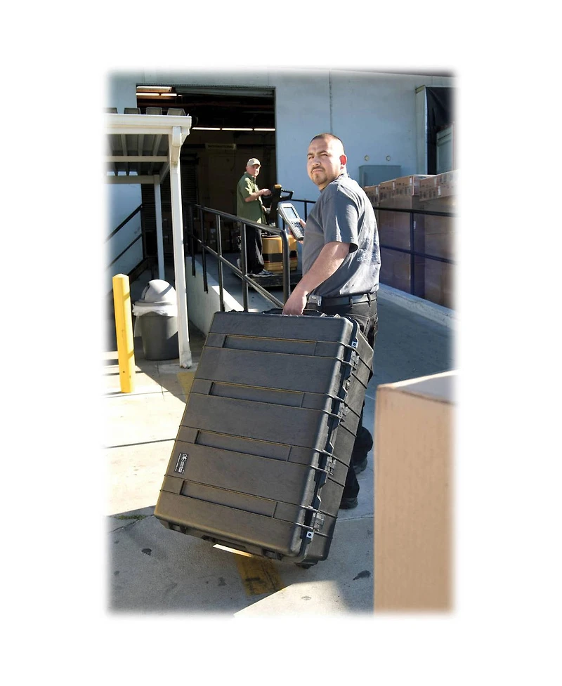 Pelican 1730 Watertight Transport Case with Wheels - without Foam Insert