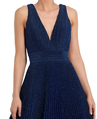 Women's Shimmering Georgette Pleated Sleeveless Gown