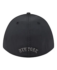 New Era Men's Black York Mets Metallic 39THIRTY M-Crown Flex Hat