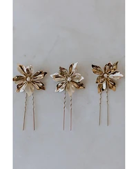 Untamed Petals Comet Pearl Pins