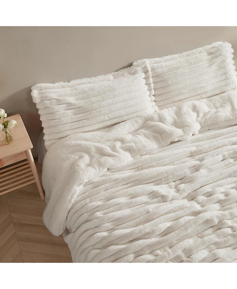Roll Cakes Chunky Bunny - Coma Inducer Oversized Comforter Set - Cream,Queen