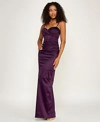 Emerald Sundae Juniors' Sweetheart Neck Twist-Front Gown