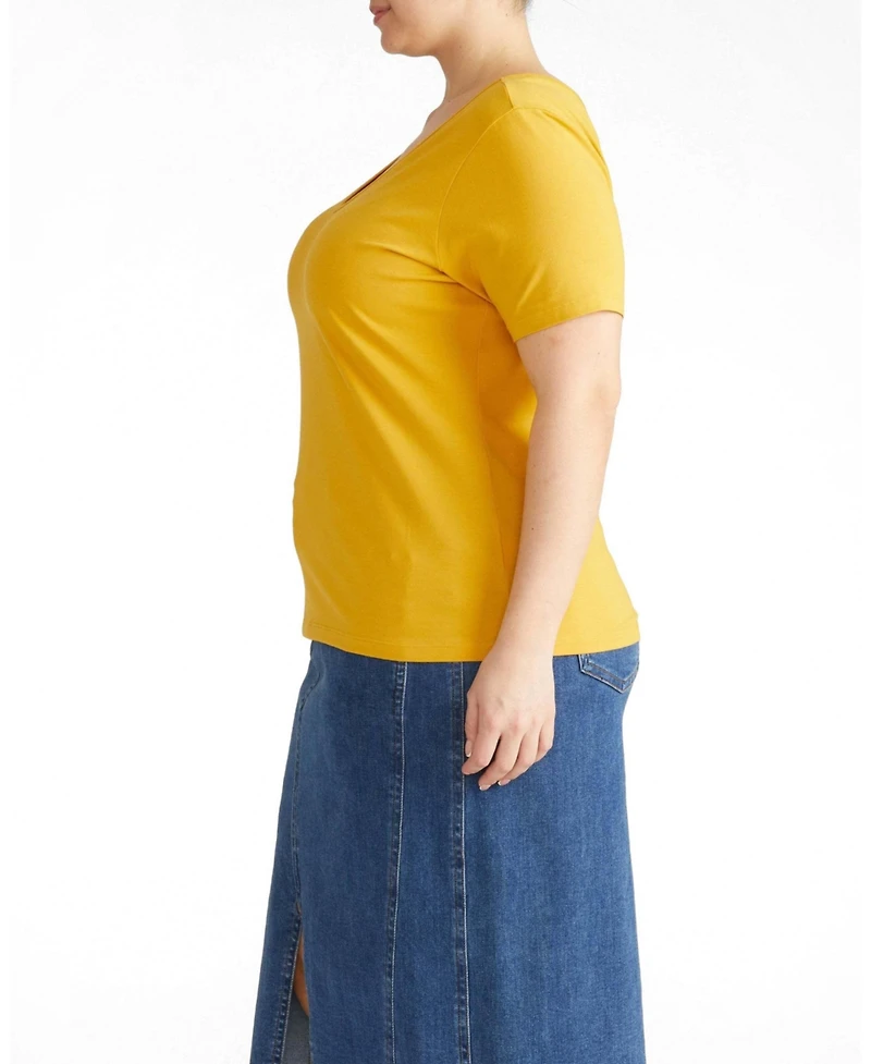 Universal Standard Plus Double V Tee