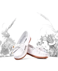 Minnetonka Women's Kilty Leather Moccasins