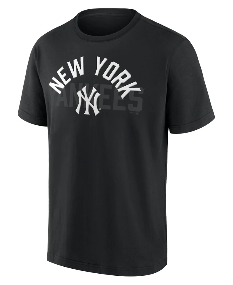 Fanatics Men's New York Yankees Black Out Heavyweight T-Shirt