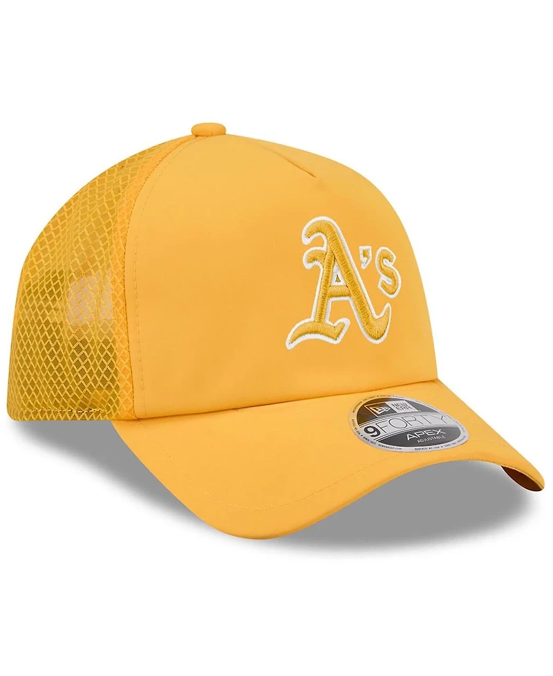 New Era Men's Gold Athletics 2026 Batting Practice Apex 9FORTY Adjustable Trucker Hat