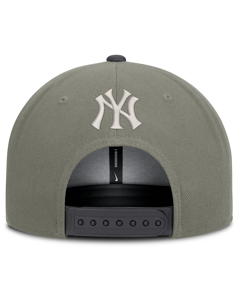 Nike Men's Olive New York Yankees Pro Dri-fit Snapback Hat