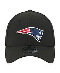 New Era Men's Black England Patriots Core Team 39THIRTY Flex Hat