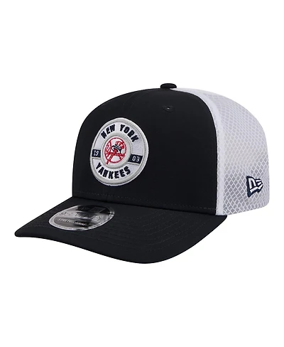 New Era Men's Navy New York Yankees Active 9SEVENTY Adjustable Trucker Hat
