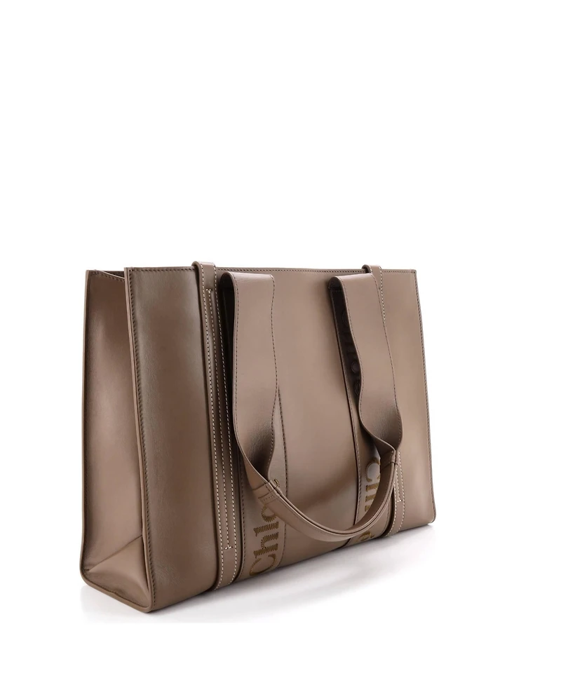 Pre-Owned Chloe Medium Woody Tote Leather