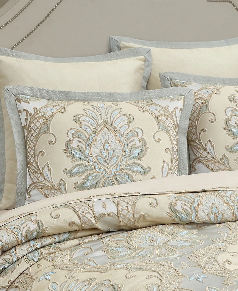 J Queen New York Rita Floral 4-Piece Comforter Set