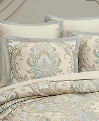 J Queen New York Rita Floral 4-Piece Comforter Set
