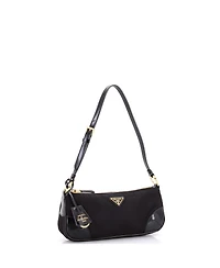 Pre-Owned Prada Re-Edition 2002 Shoulder Bag Re-Nylon and Leather