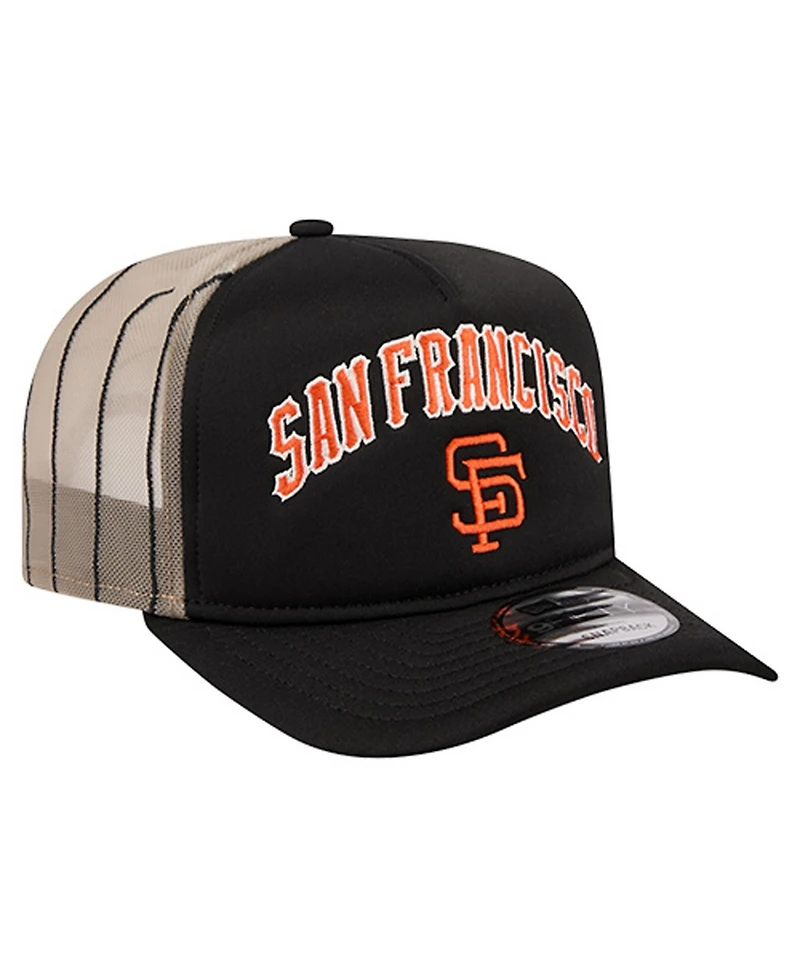New Era Men's Black San Francisco Giants Vintage Arched Foam Front 9FIFTY A-Frame Adjustable Trucker Hat