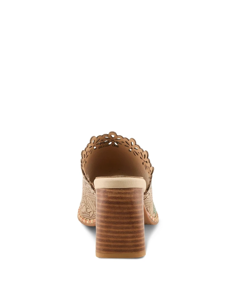 L'Artiste Women's Foxxila Slide with Laser-Cut Detail