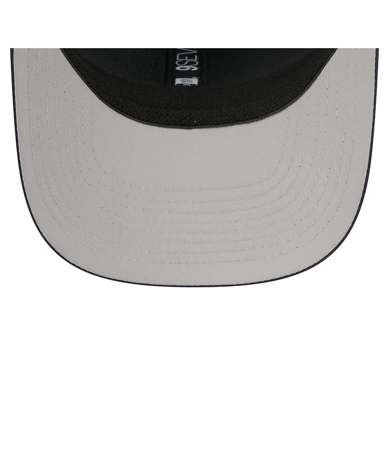 New Era Men's Navy Chicago Bears Micro Badge 9SEVENTY Adjustable Hat