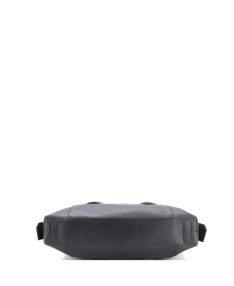 Pre-Owned Givenchy Medium Antigona Soft Lock Bag Leather