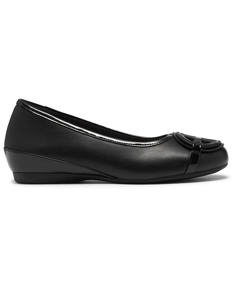 Clarks Women's Cathrynn Luna Slip-On Flats