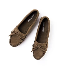 Minnetonka Women's Kilty Hardsole Moccasin