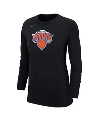 Nike Women's New York Knicks Long-Sleeve Crewneck T-Shirt