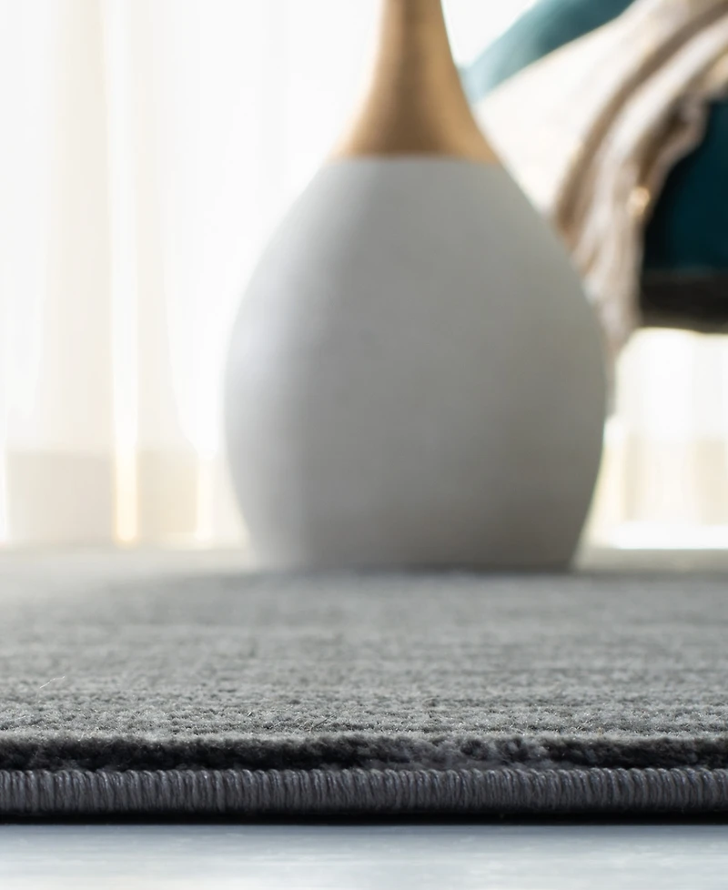 Safavieh 94" x 7" x 7" 8'x10' Area Rug
