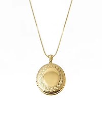 The M Jewelers Oval Photo Locket Necklace