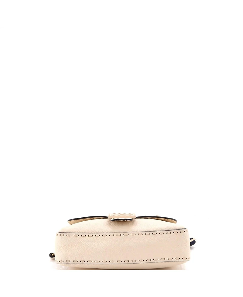 Pre-Owned Fendi Medium Selleria Baguette Nm Bag Leather