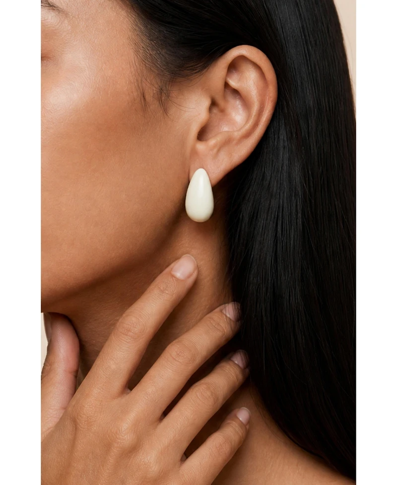 Retro Chic Drop Earrings