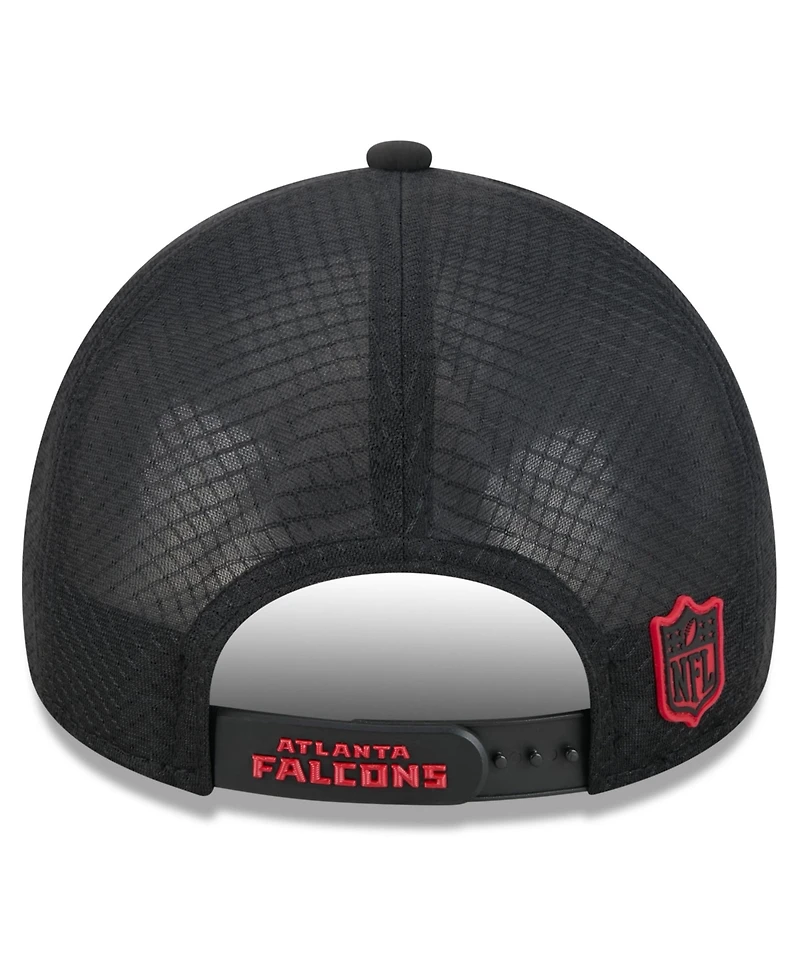 New Era Men's Black Atlanta Falcons 2026 Sideline Apex 9FORTY Adjustable Trucker Hat