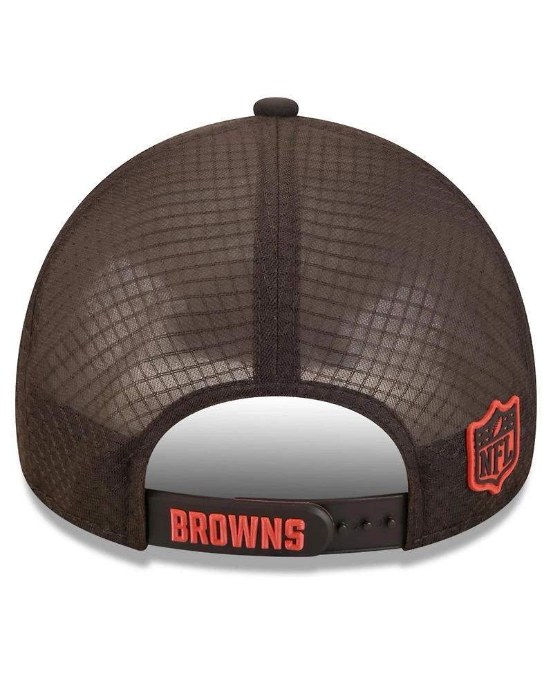 New Era Men's Brown Cleveland Browns 2026 Sideline Apex 9FORTY Adjustable Trucker Hat