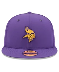 New Era Men's Minnesota Vikings 2026 Sideline 9FIFTY Snapback Hat