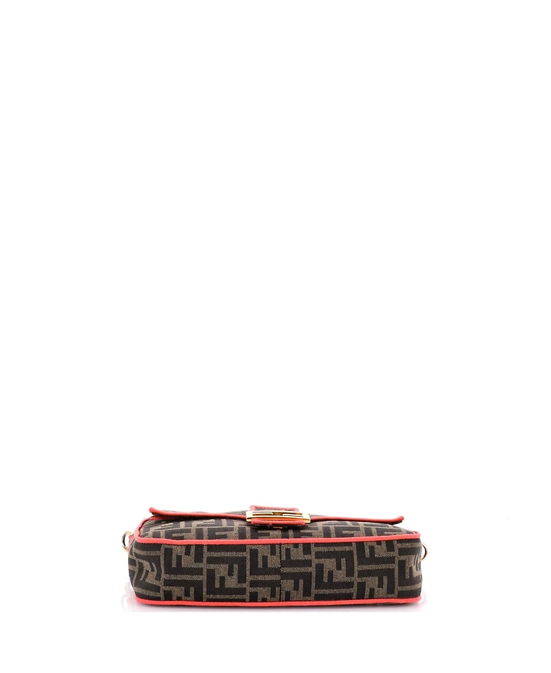 Pre-Owned Fendi Medium Baguette Nm Bag Zucca Canvas