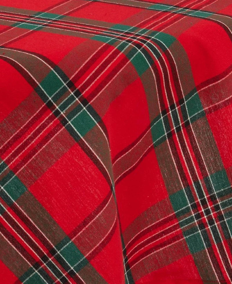 Design Imports Holiday Plaid Tablecloth 70" Round