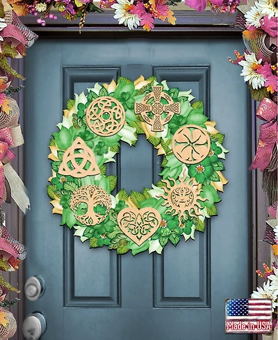 Designocracy Irish Symbols Wood Wreath Door Hanger