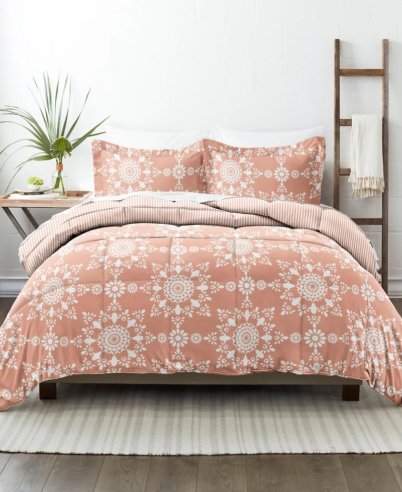 ienjoy Home Ultra Soft Daisy Medallion Reversible - Pc. Comforter Set