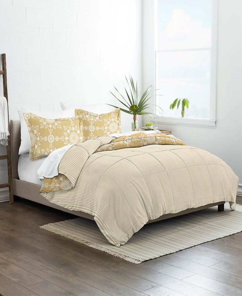 ienjoy Home Ultra Soft Daisy Medallion Reversible 2- Pc. Comforter Set, Twin