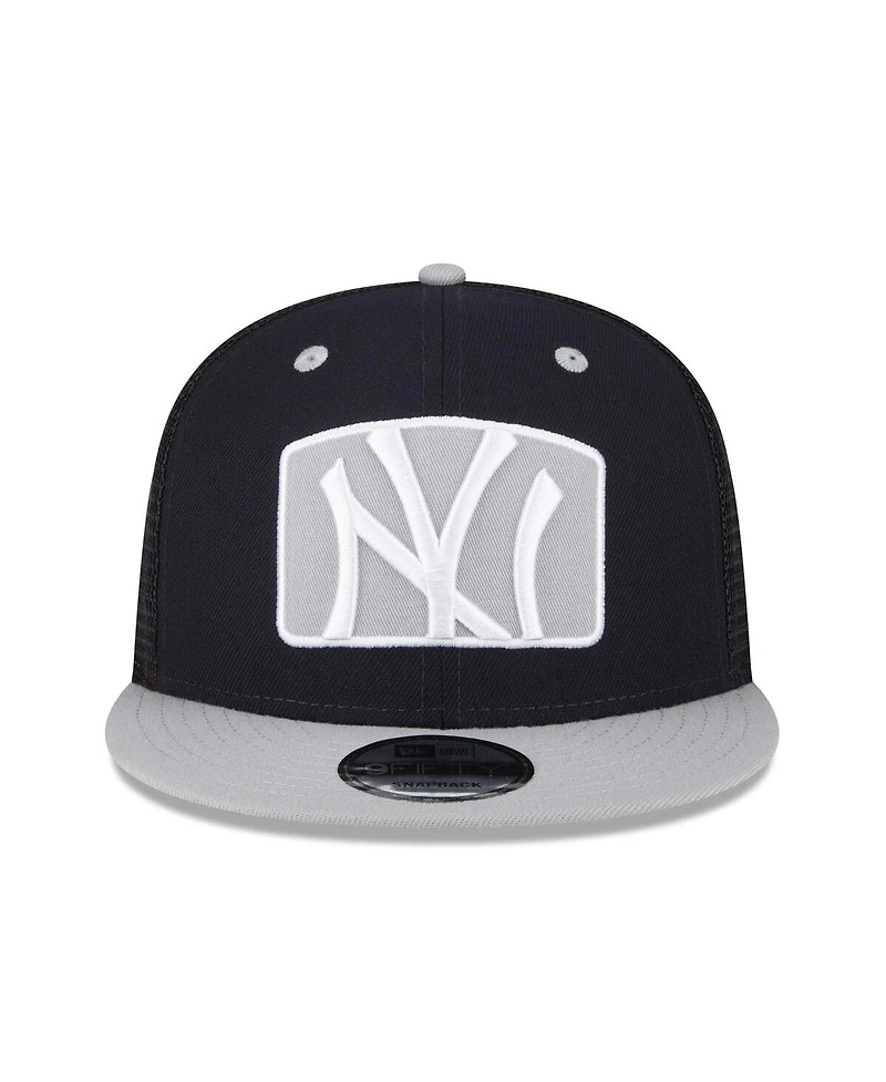 Men's New Era Navy New York Yankees Logo Zoom Trucker 9Fifty Snapback Hat