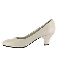 Easy Street Women's Fabulous Slip-On Pumps