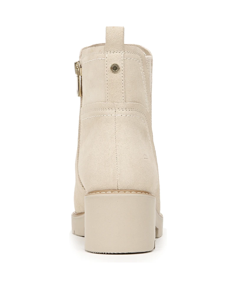Naturalizer Darry-Bootie Lug Sole Chelsea Booties