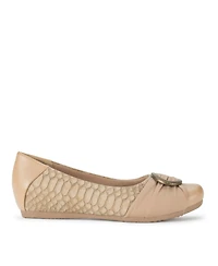 Baretraps Women's Mabely Flats