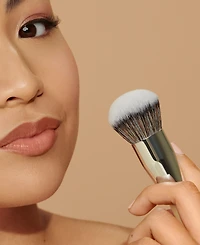 Haleys Beauty Brilliant Kabuki Brush