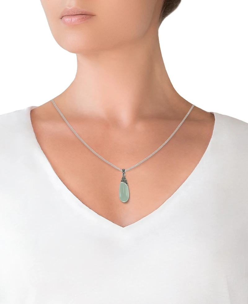 Jade Elongated Pendant and a Curb Chain