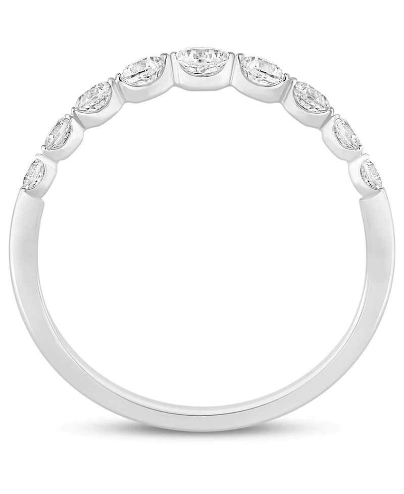 Diamond Graduated Band (1/2 ct. t.w.) 14k White Gold