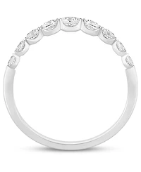 Diamond Graduated Band (1/2 ct. t.w.) 14k White Gold