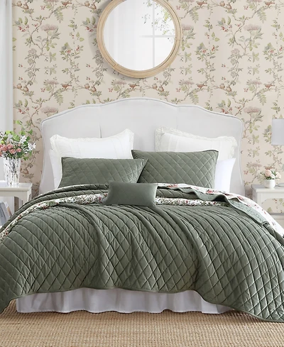 Laura Ashley Solid Diamond Stitch Velvet 4-Piece Quilt Set